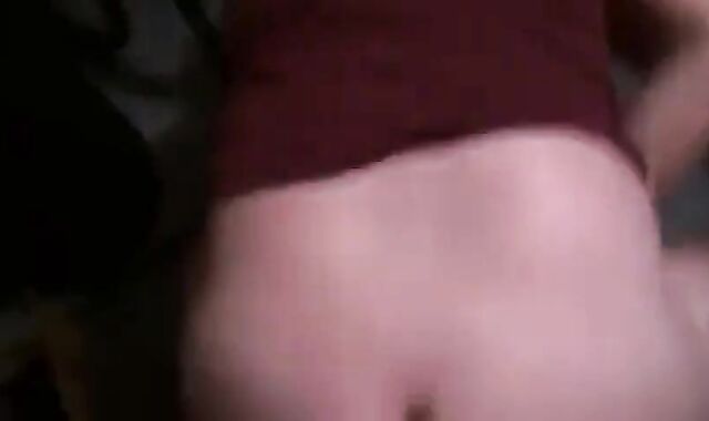 Bareback Amateur Blowjob with a Twink in the Garage