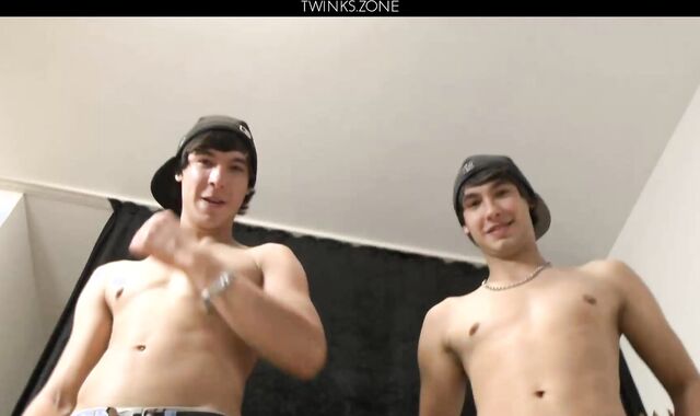 Exclusive Casting 18 Cute Twins Aston Twins