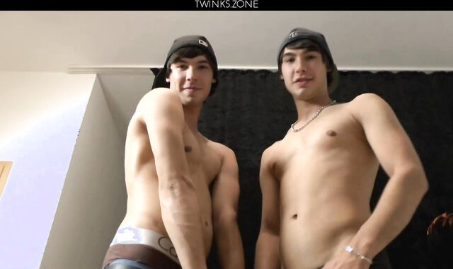 Exclusive Casting 18 Cute Twins Aston Twins
