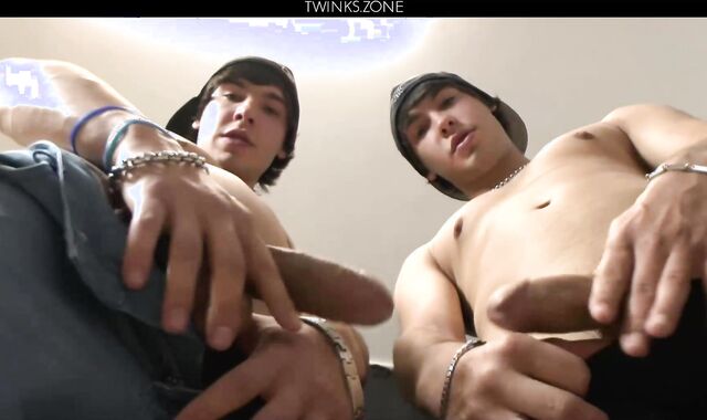 Exclusive Casting 18 Cute Twins Aston Twins