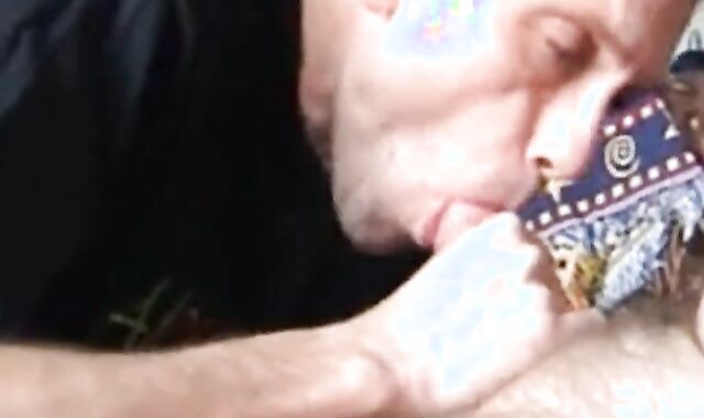 Older man gives an amazing blowjob to a big cock