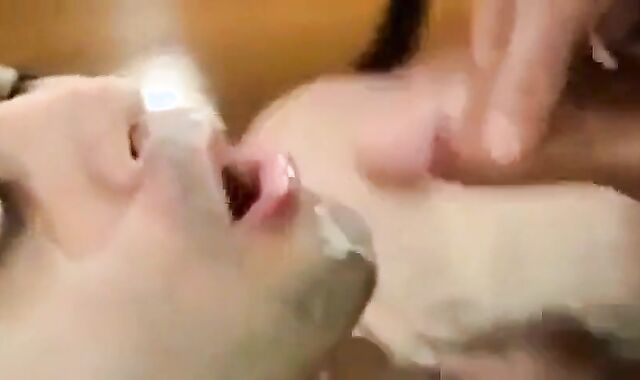 Big-Cock Webcam Man Spills Leche Condensada