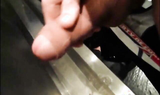 Outdoor Amateur Gay Blowjob and Handjob