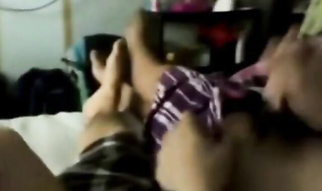 Big-Cock Twinks: Webcam Masturbation