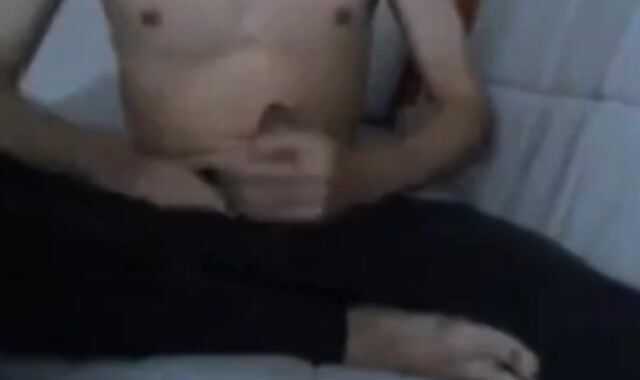 19yo Amateur Twinks Jerk and Cum on Webcam 2