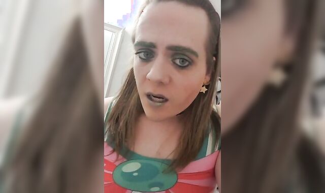 Crossdresser Twink's Full Introduction