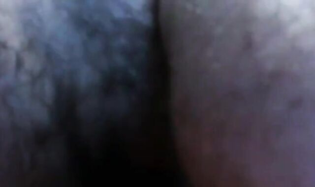 Maduro recibe una mamada de un oso amateur