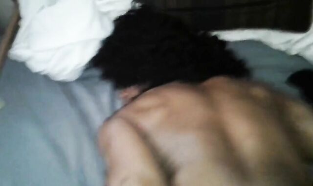 Bareback Amateur Crossdresser Takes Jamaican Cock