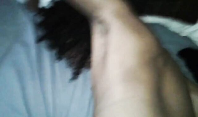 Bareback Amateur Crossdresser Takes Jamaican Cock