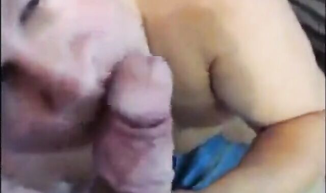 Daddy Sucks a Tasty Cock in Amateur Bear Blowjob Video