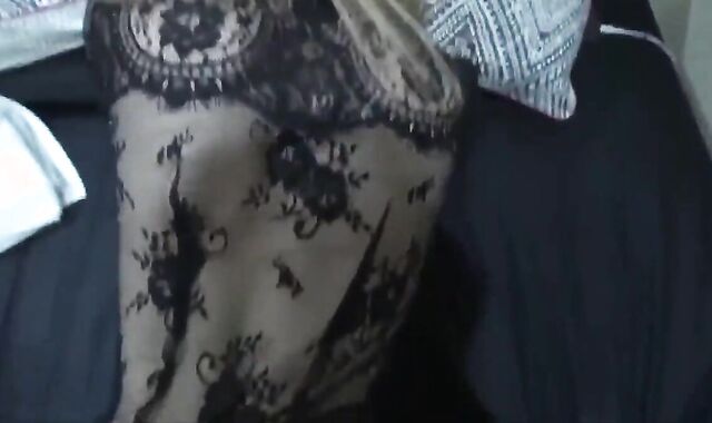 Crossdresser İnletes inlete ezerek siken Kenan Bey