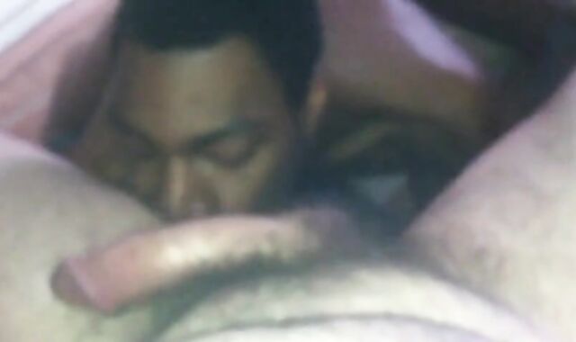 Black Guy Sucks Off a White Hunk