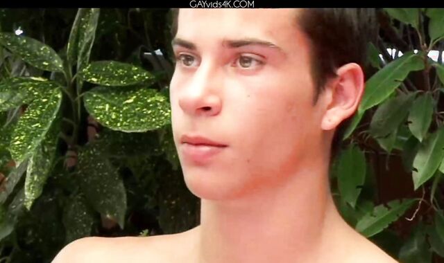 Malcolm Bennet Photosession Video