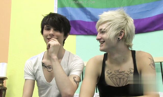 Dylan Penetrates Austin