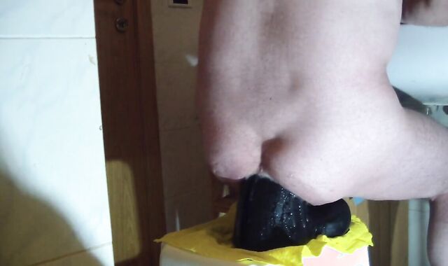 Fisting Fun - V: Amateur Gaping Masturbation with Sex Toys