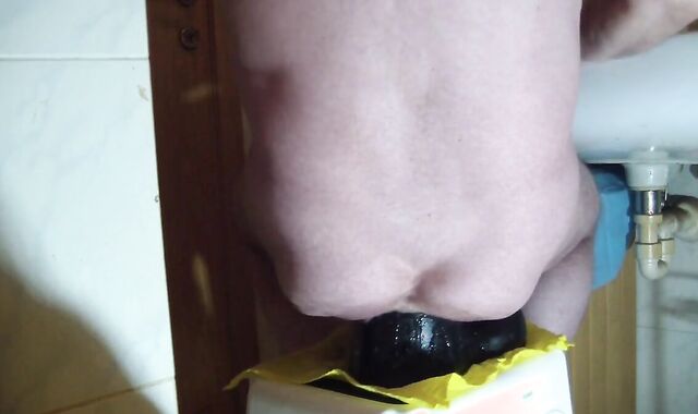 Fisting Fun - V: Amateur Gaping Masturbation with Sex Toys