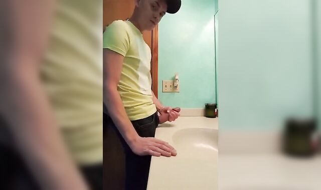 Big-Cock Latin Hunk Jerks Off in Bathroom