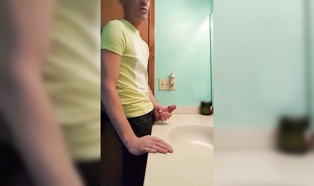 Big-Cock Latin Hunk Jerks Off in Bathroom