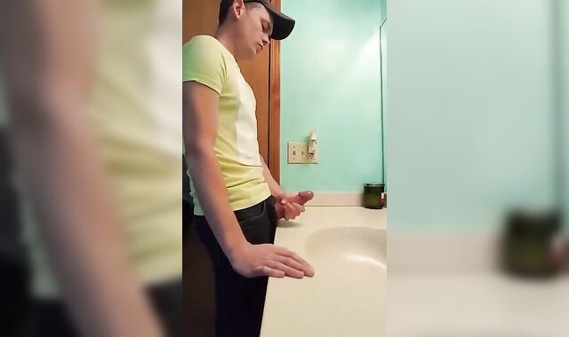 Big-Cock Latin Hunk Jerks Off in Bathroom