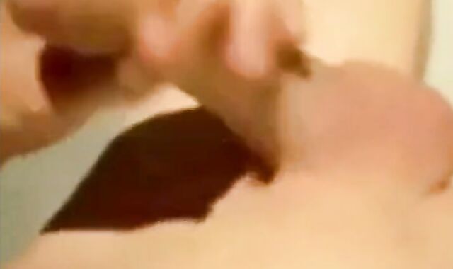 Twink Webcam Handjobs & Cumshots