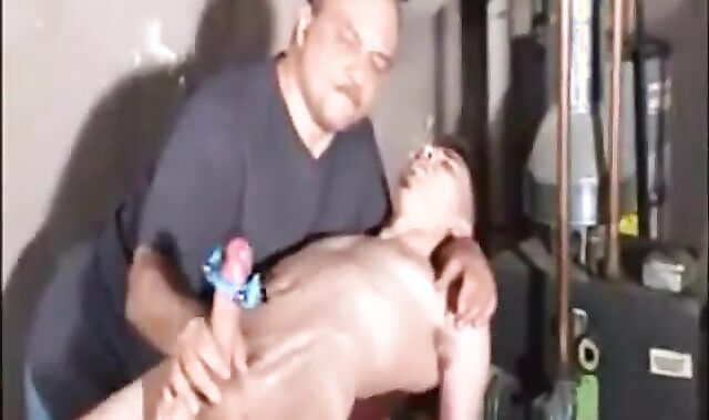 Big Cock Twink Gets a Helping Hand