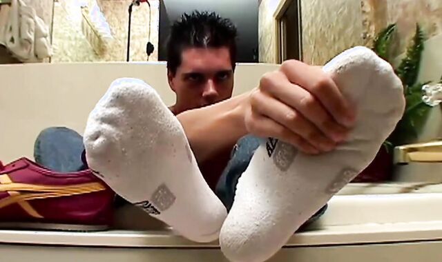 Ash Toegasm In The Tub