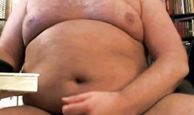 Chubby Daddy's Huge Load - Amateur Handjob