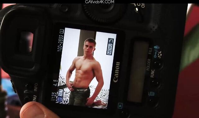 Robin Michaux Photosession Video