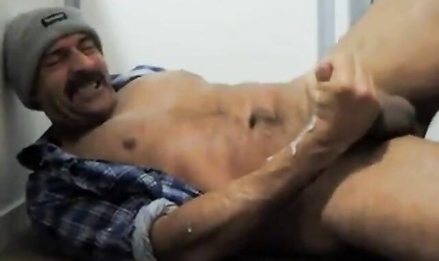 Mature Amateur Daddy Jerks Off