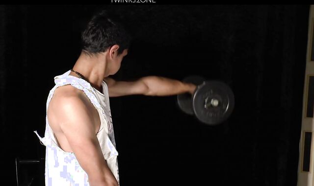 Casting Flexing And Cumshot Vincenzo Mazzi