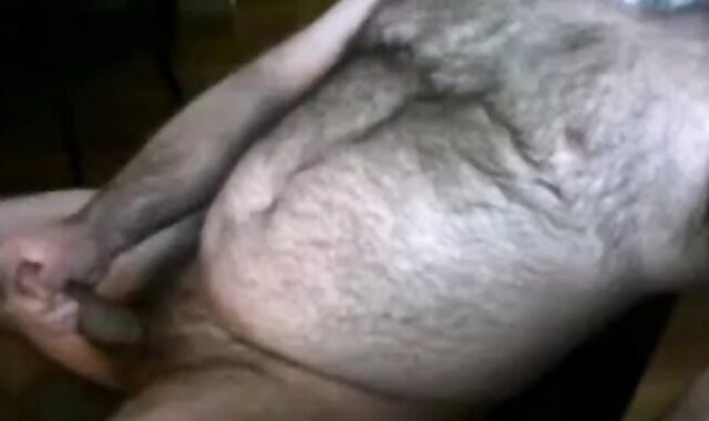 Hairy Bear Edges Himself