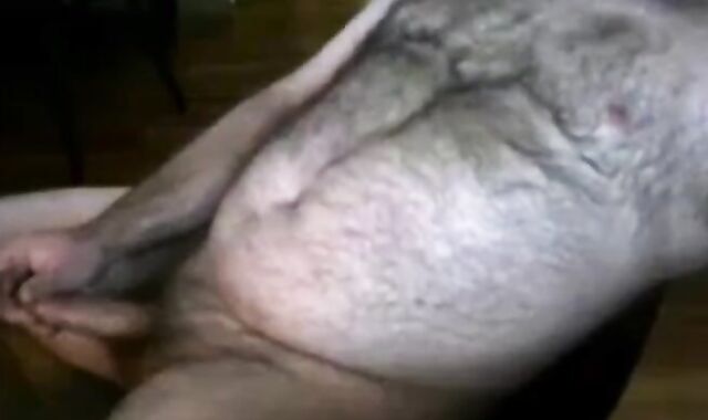 Hairy Bear Edges Himself