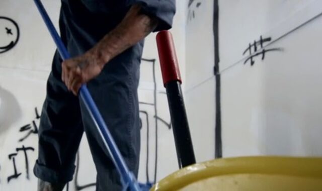 Urinal smash - Bo Sinn and Tony Carusso Yankee boink