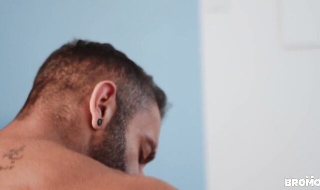 Bromo US: Bo Sinn among Eddy Ceetee fellatio spunk