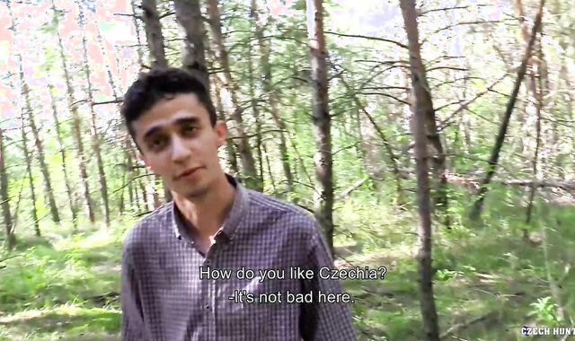 Czech Hunter - Condom-free Czech twunk booty tear up outdoors