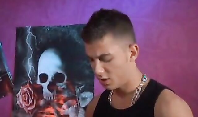 trunk In His face crevice And sausage Is His wazoo