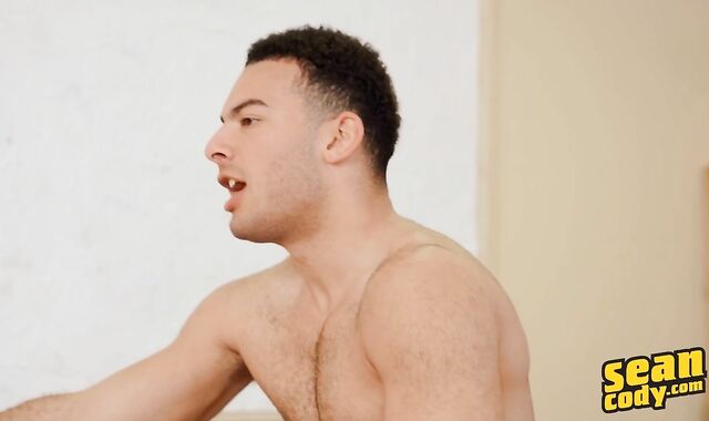 SeanCody - Gasping beside muscly yankee homo Holden