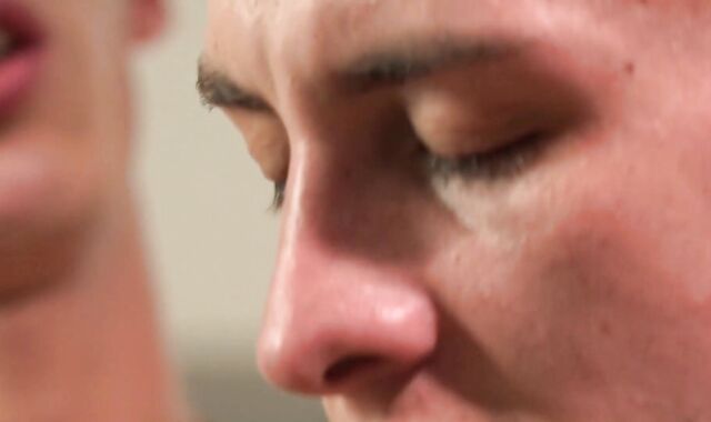 Iomacho: Sloppy Daryl wet sensuous smooching indoors