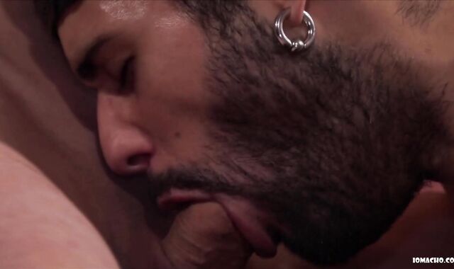 Iomacho: Sly anal invasion bang-out vignette