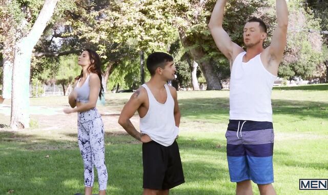 vigour Yoga - Pierce Paris and Ty Mitchell sixty-nine dril