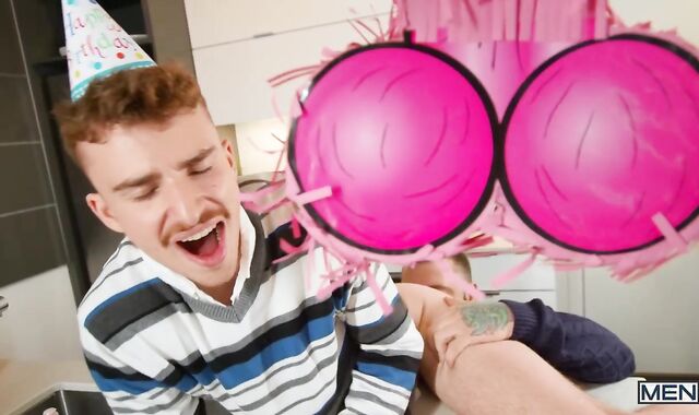 Str8ToGay: Markus Kage beside Ryan Jacobs tidy deep throating fuckpole