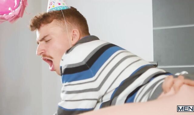 Str8ToGay: Markus Kage beside Ryan Jacobs tidy deep throating fuckpole