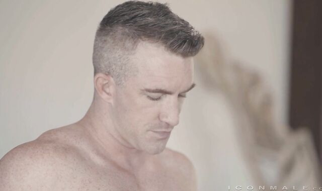 IconMale: Tattooed yankee luvs without a condom raunchy penetrating