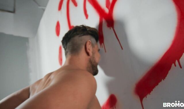 Bromo: Thyle Knoxx as well as pierced Alex Montenegro