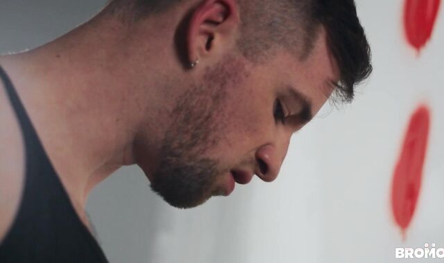 Bromo: Thyle Knoxx as well as pierced Alex Montenegro