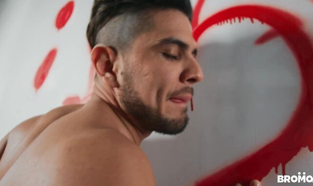 Bromo: Thyle Knoxx as well as pierced Alex Montenegro