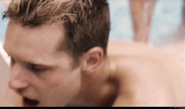 Falcon Studios - Bodybuilder wants wet smashing