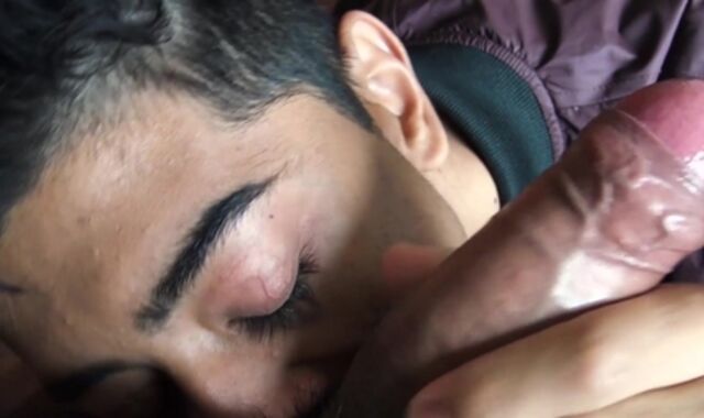 LatinLeche.com - No condom providing head for uncircumcised beef whistle