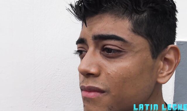 LatinLeche.com - No condom providing head for uncircumcised beef whistle