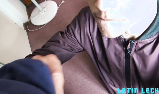 LatinLeche.com - No condom providing head for uncircumcised beef whistle